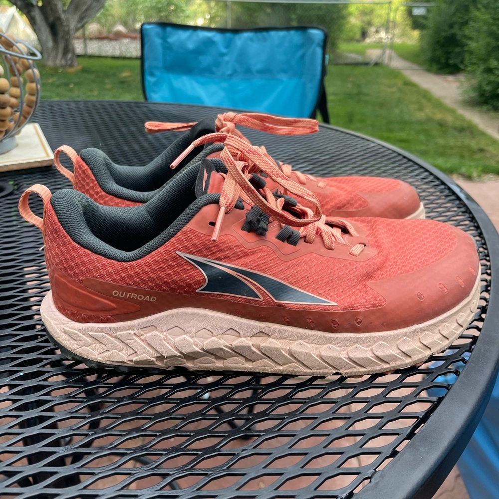 Women’s Altra Outroad Size 9 - Used